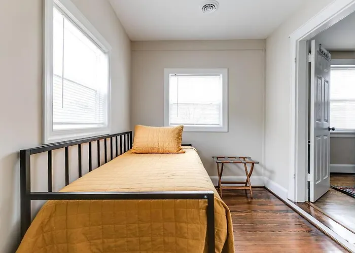 Rva Cottage Cozy & Spacious Near Downtown