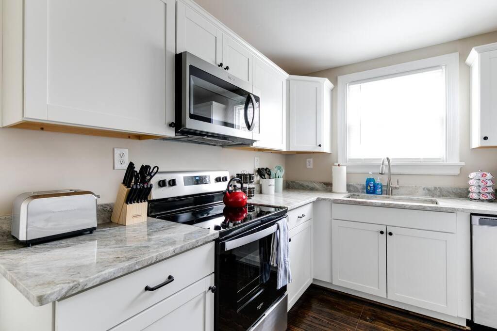 Rva Cozy & Spacious Near Downtown Holiday home
