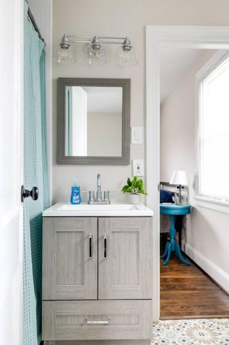 Rva Cozy & Spacious Near Downtown Richmond